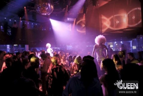 Queen found in Champs Elysee