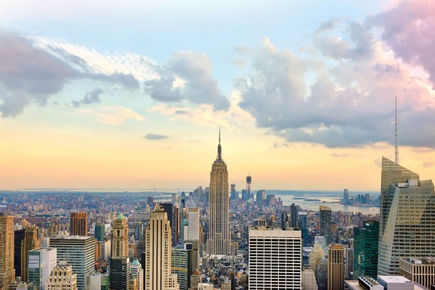 Empire state bulding by day