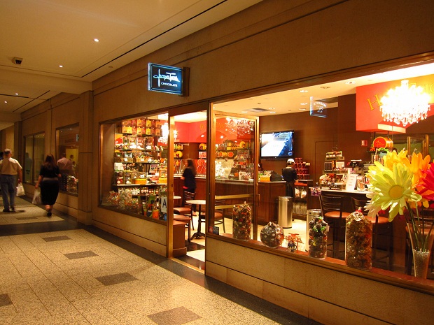 Jaques Torres Chocolate shop