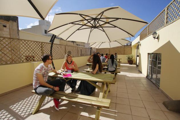 Maltalingua_K1024_terrace