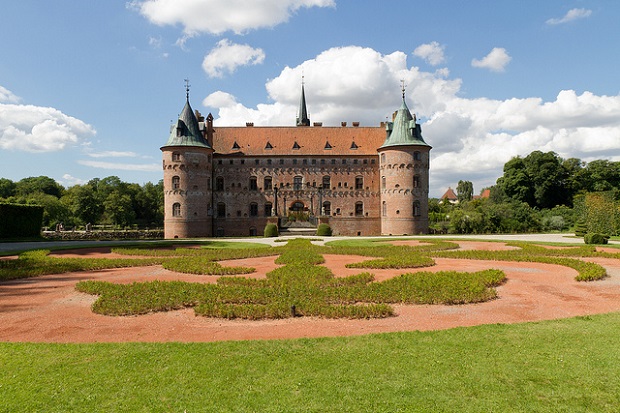 Egeskov Castle Garden Patterns